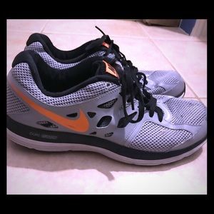 Nike Duel Fusion Sneakers